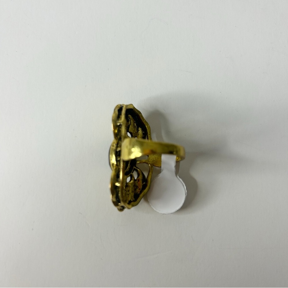 Gold and Black Ornate Ring - Picture 4 of 5